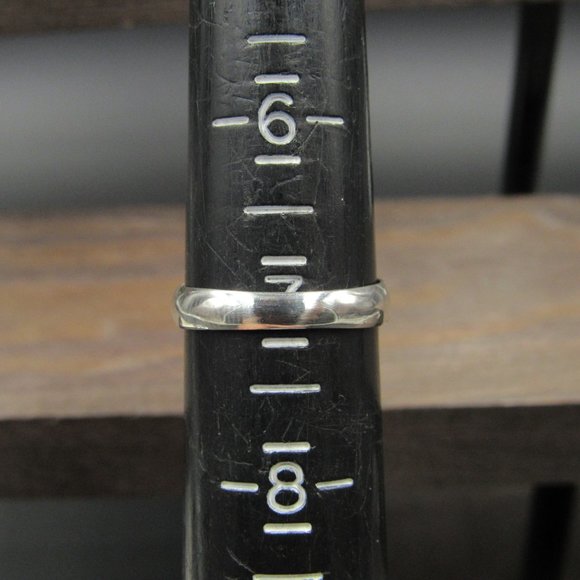 Size 7 Sterling Silver Odd Design Symbol Band Ring - Picture 5 of 7